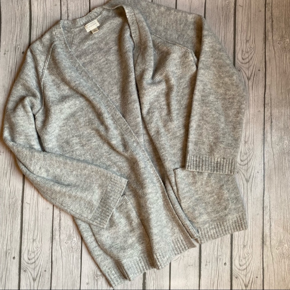 NWOT Caslon Gray Boyfriend Cardigan Cozy Soft